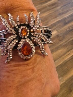 Crystal Spider Bracelet with Amber Stones - Women Jewelry